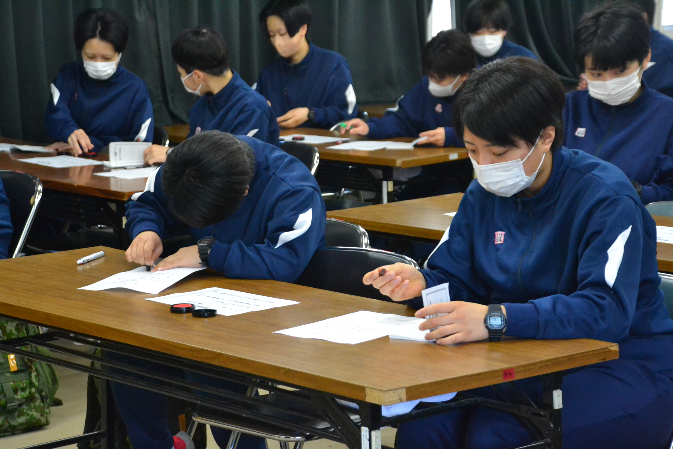 14－1 戦前 写真アルバム 海軍 大竹海兵團 入団式 食事中