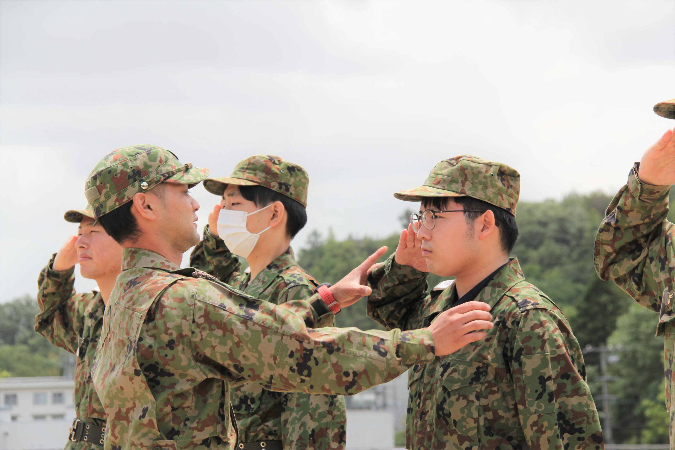 基本教練「敬礼」