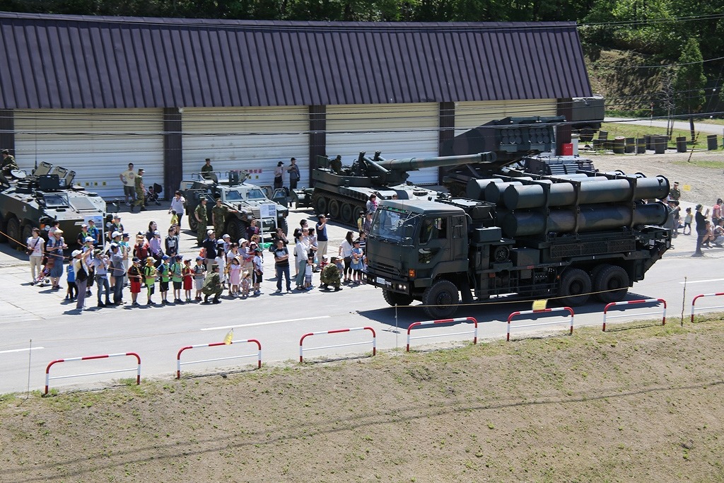 朝鮮国駐屯記念　明治廿九年　歩兵第一連隊　日本軍　本金　木盃　軍隊盃　桐箱付き topic