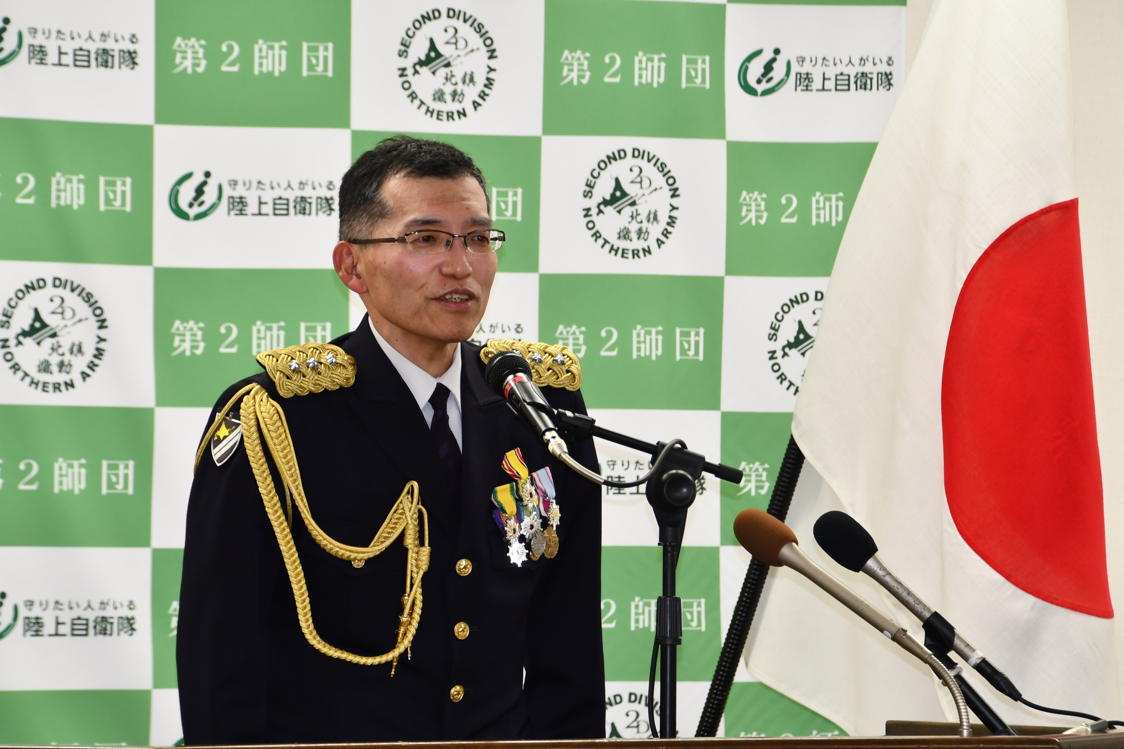 第2師団長紹介