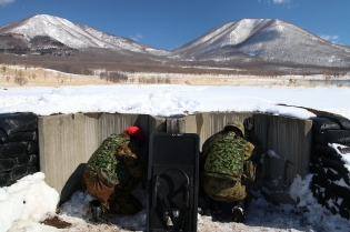 ゴール手前、力を振り絞る隊員