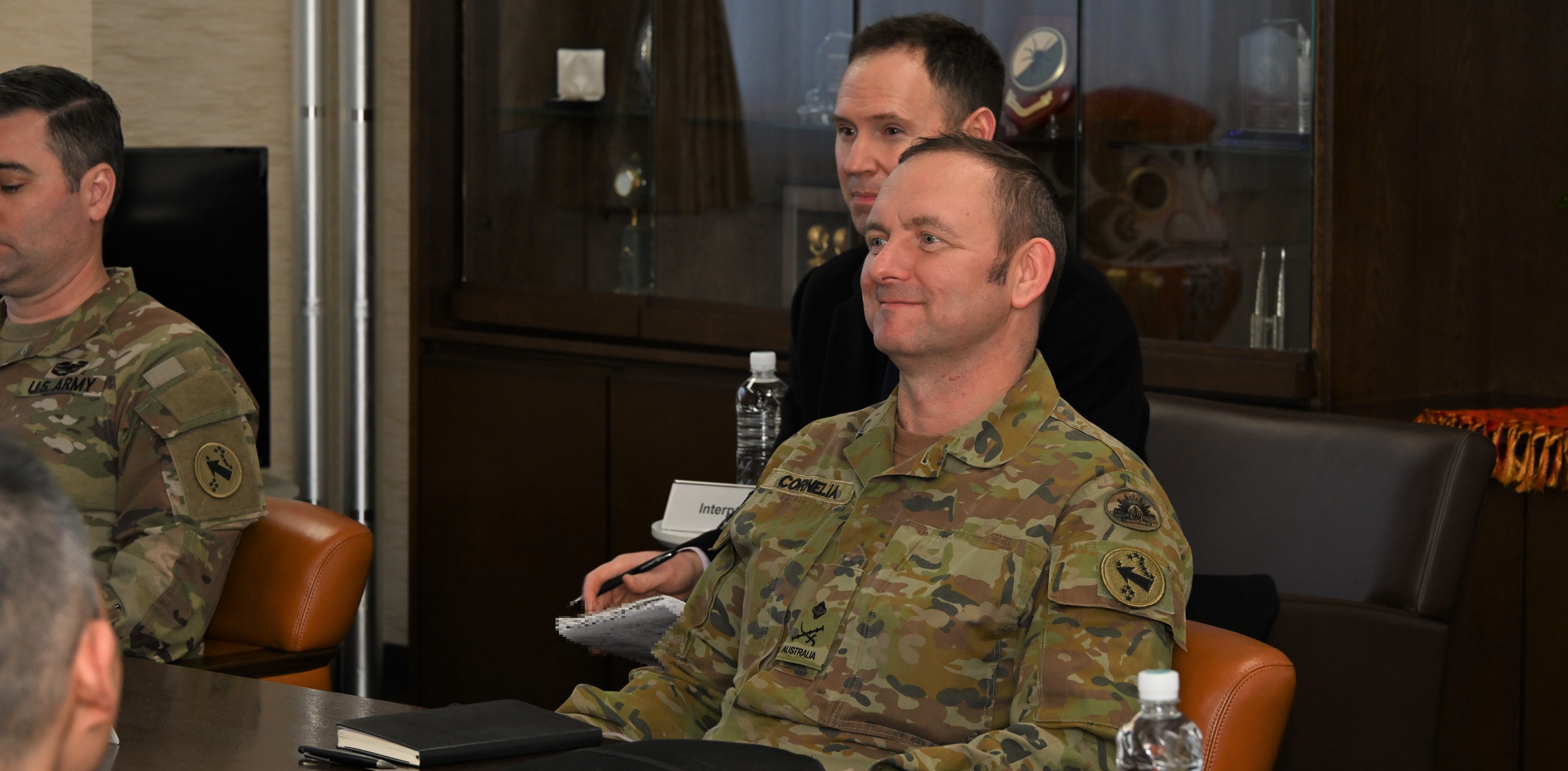 米太平洋陸軍副司令官の幕僚長表敬