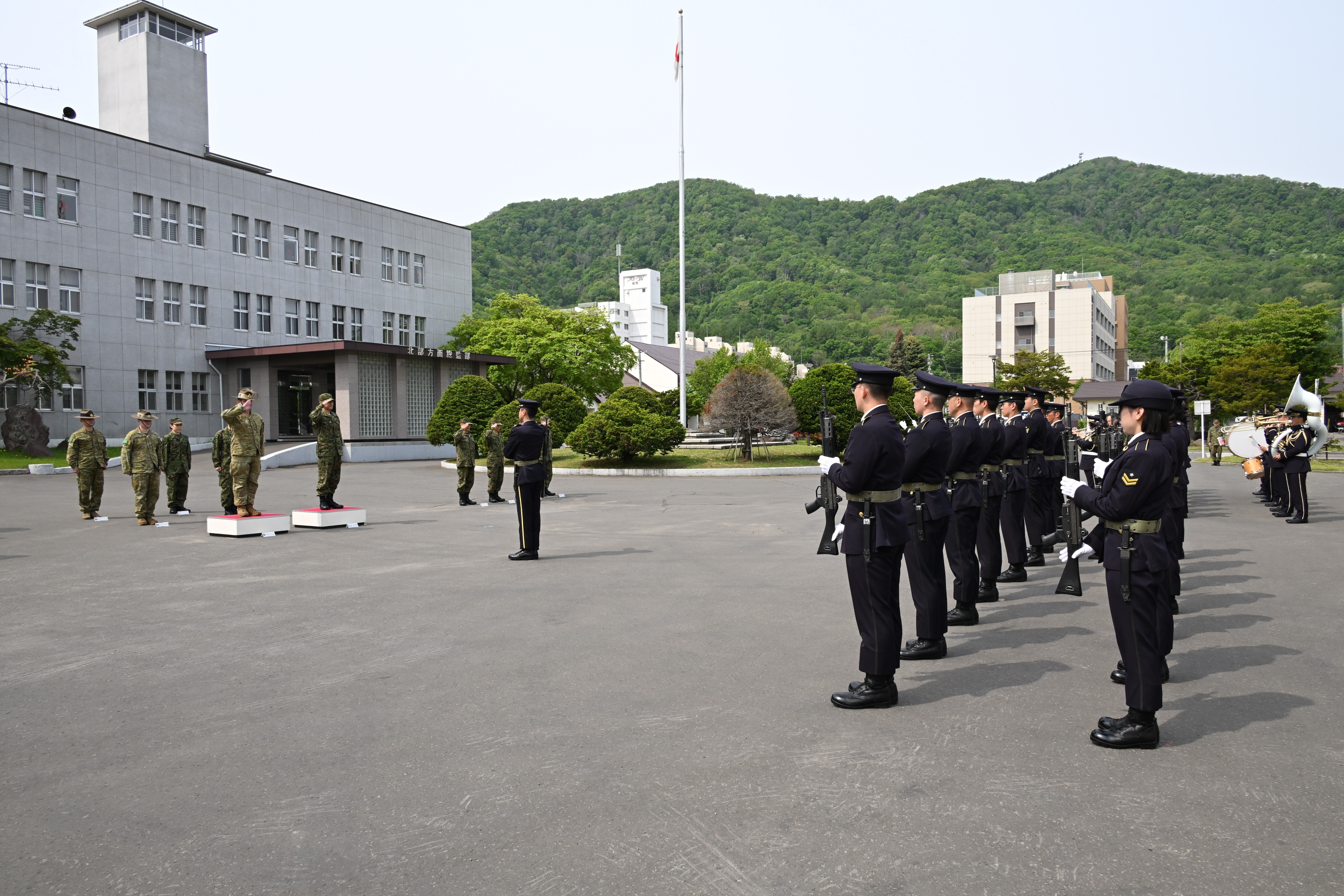 米太平洋陸軍副司令官の幕僚長表敬