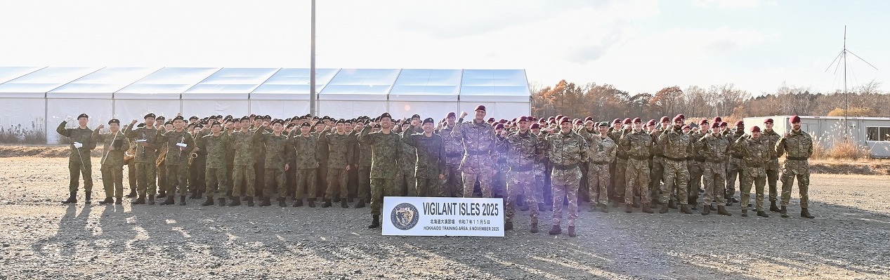 英陸軍との実動訓練（ＶＩ２５）