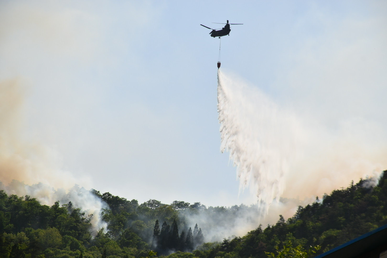 消火活動から帰投いた第６飛行隊のUH-1J　郡山駐屯地