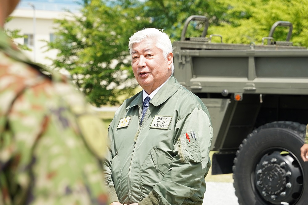 防衛大臣
