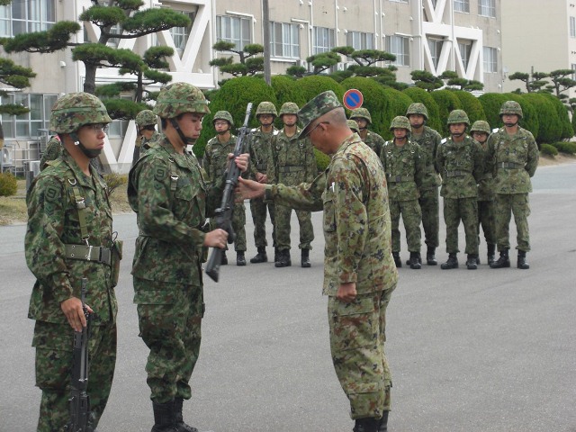 訓 練