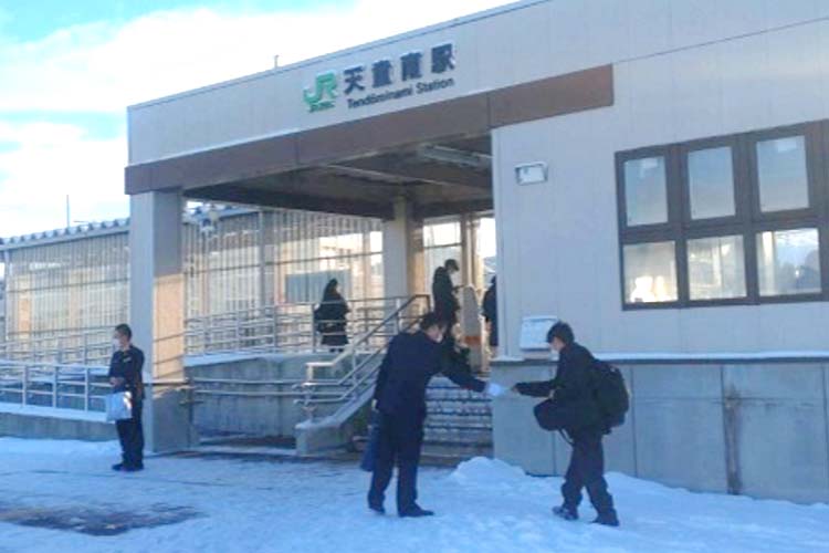 市街地広報の様子