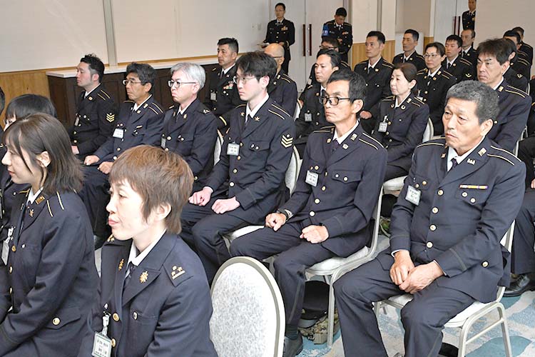 梅田予備陸曹長（本人：２列目右から２番目）