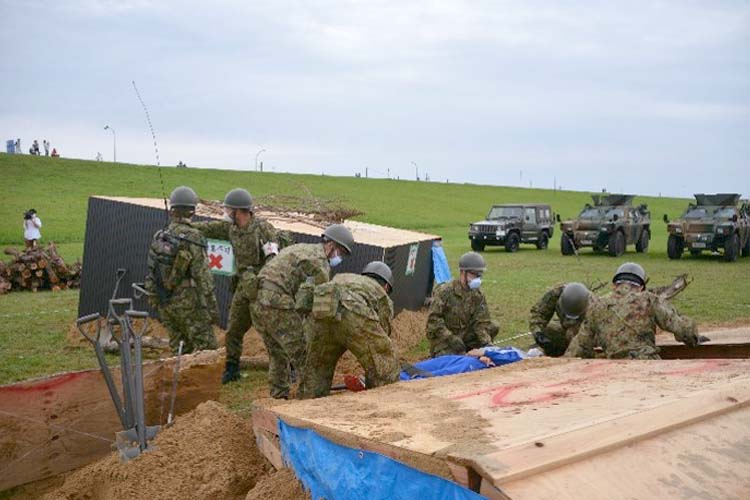 陸上自衛隊（第２１普通科連隊）による人命救助訓練