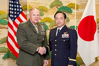 ネラー米海兵隊総司令官による表敬