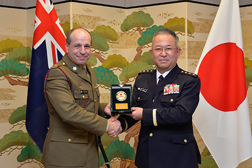 初代豪陸軍第1師団連絡将校の離任表敬