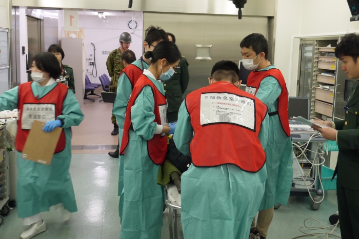 技能公募（医療）の訓練風景