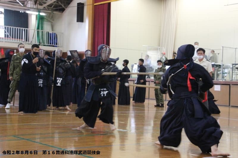 第１中隊　伊士長（右）
