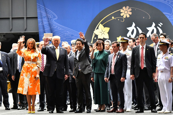 防衛省・自衛隊：安倍総理大臣夫妻とトランプ米国大統領夫妻による