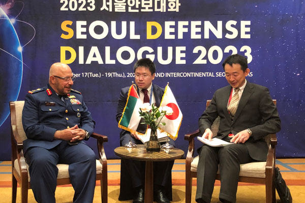 アラウィ・アラブ首長国連邦空軍司令官との会談