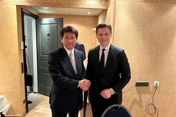 ハッカネン・フィンランド国防大臣への表敬