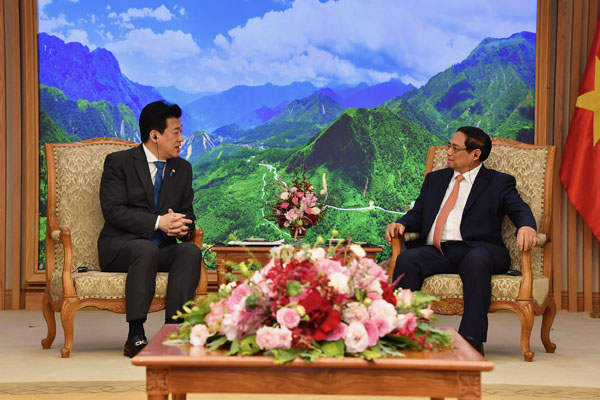 チン首相への表敬