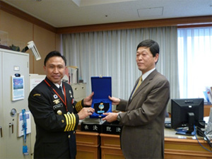 防衛政策局長表敬
