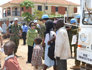 黒柳徹子・国連児童基金（ユニセフ）親善大使の南スーダン派遣施設隊訪問