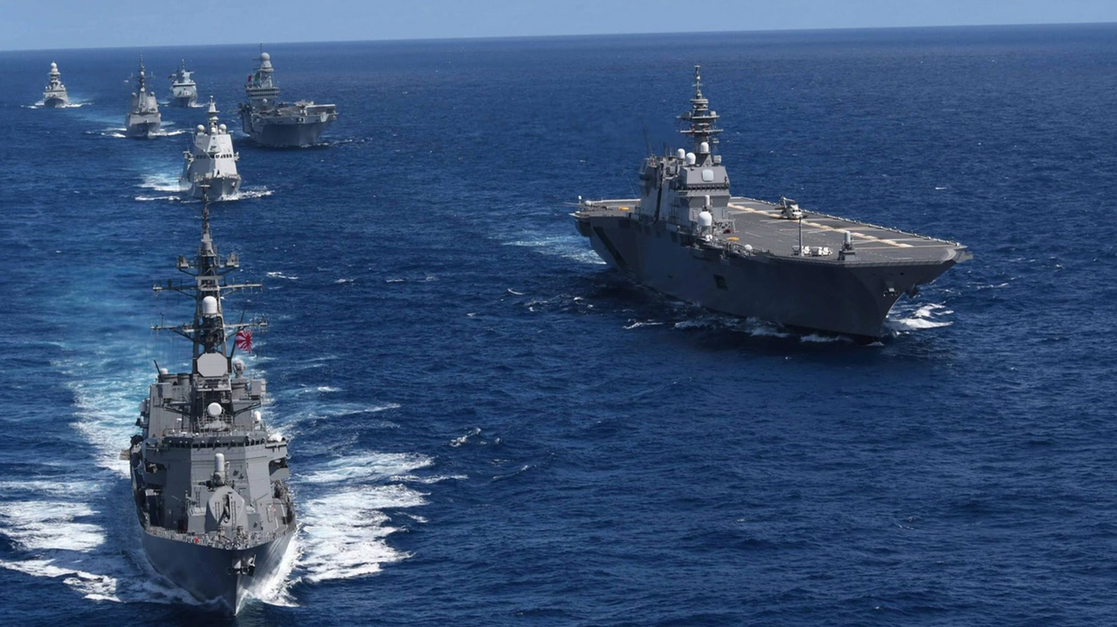 他国海軍との訓練の様子