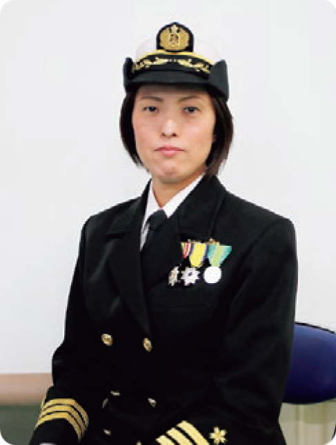 海上自衛隊 海上幕僚監部防衛部 2等海佐