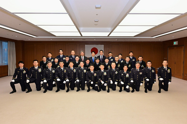 防衛省・自衛隊：出国防衛駐在官による大臣申告について