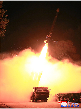 「長距離戦略巡航ミサイル」発射発表時(2022年10月)に北朝鮮が公表した画像【EPA=時事】