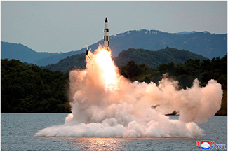 「戦術核運用部隊」の訓練(2022年9月~10月)として北朝鮮が公表した画像【朝鮮通信=時事】