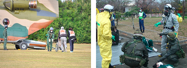 国民保護共同訓練に参加する自衛隊員