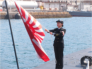 潜水艦乗員の女性自衛官