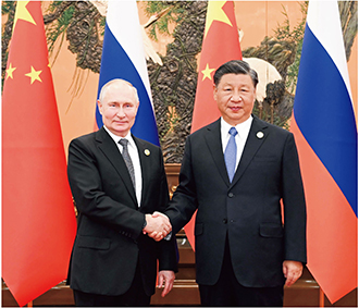 2023年10月、中露首脳会談を実施する習近平国家主席とプーチン大統領【中国通信/時事通信フォト】