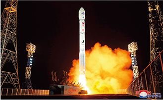 「軍事偵察衛星」発射時に北朝鮮が公表した画像【朝鮮通信=時事】