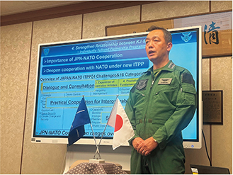 NATOパートナー空軍司令官会議にオンラインで参加する内倉空幕長(2023年11月)