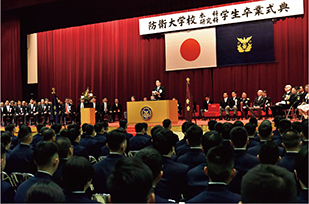 防衛大学校卒業式での岸田内閣総理大臣(2024年3月)