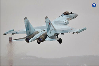 Su-35戦闘機【AFP=時事】