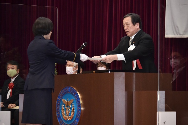令和４年度防衛医科大学校医学科・看護学科卒業式