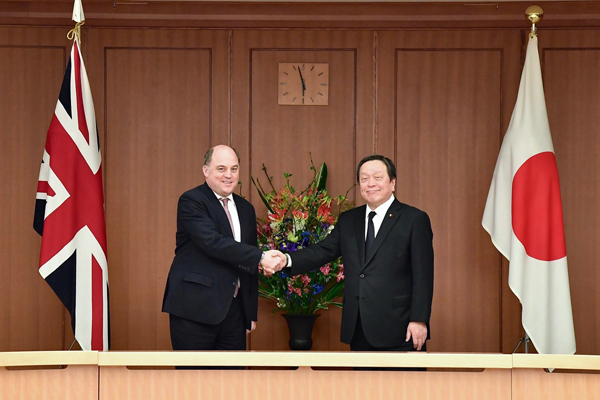日英防衛相会談
