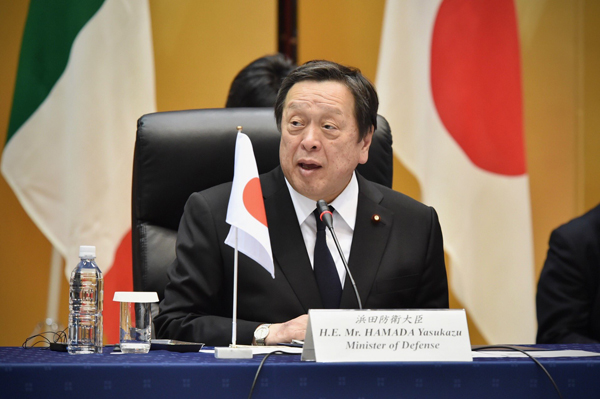 日英伊防衛相会談