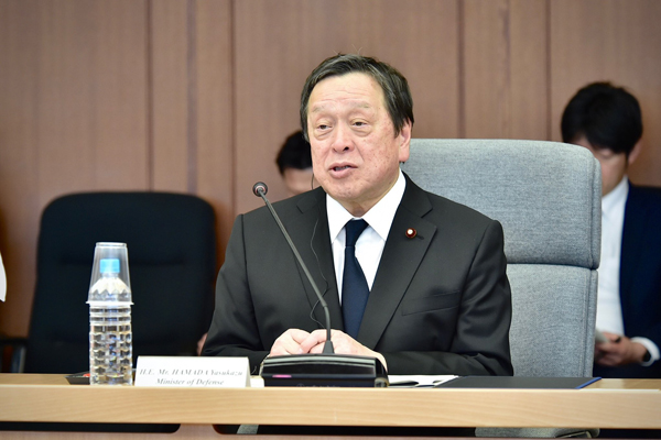 日伊防衛相会談