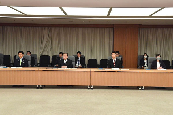 第1回防衛力抜本的強化実現推進本部会議の開催