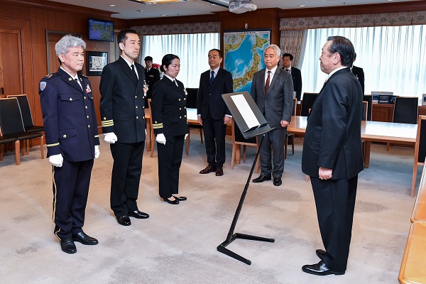 防衛駐在官による出国報告