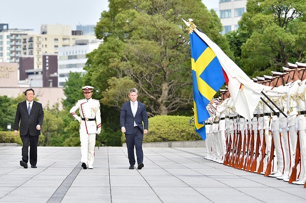 日スウェーデン防衛相会談