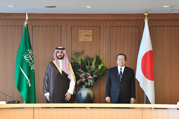 日サウジアラビア防衛相会談