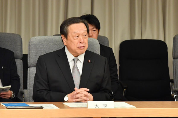 防衛力抜本的強化実現推進本部会議の開催