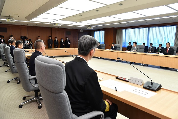 防衛大臣指示に関する会議