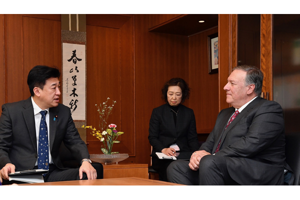 防衛省・自衛隊：防衛大臣・副大臣・政務官