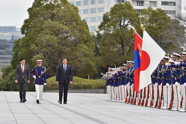 日モンゴル防衛相会談