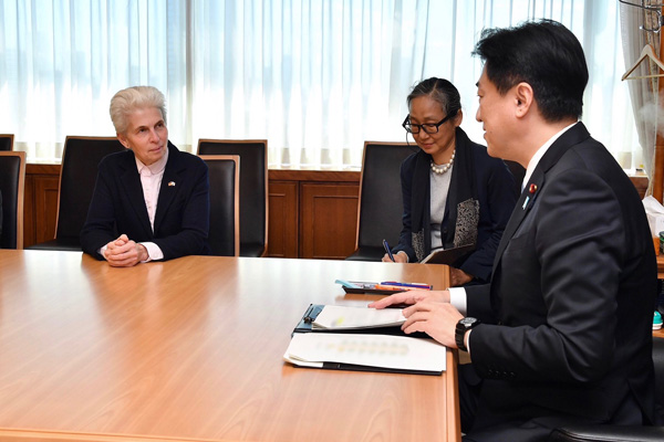 ツィンマーマン独国防委員会委員長による木原防衛大臣表敬