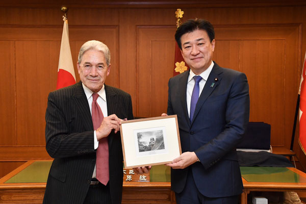 ピーターズ・ニュージーランド副首相兼外務大臣との懇談